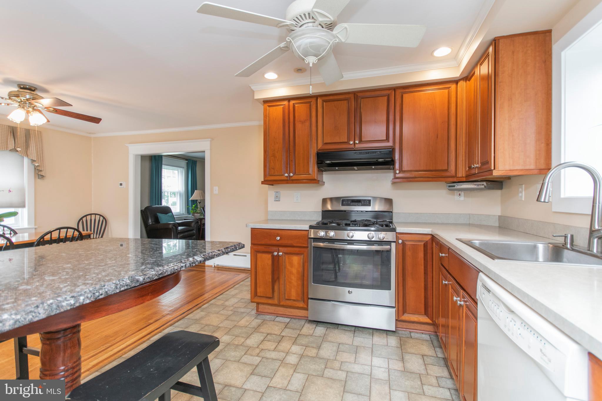 149 Sycamore Road Havertown, PA 19083 - Photo 8 of 23