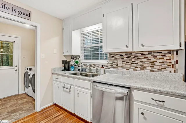 $185,000 | 122 Abbey Court, Greenwood, SC 29649