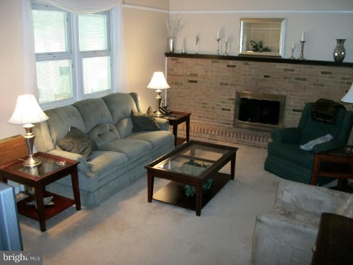 304 North Riding Drive Moorestown, NJ 08057 - Photo 5 of 21 Gallery Image 5