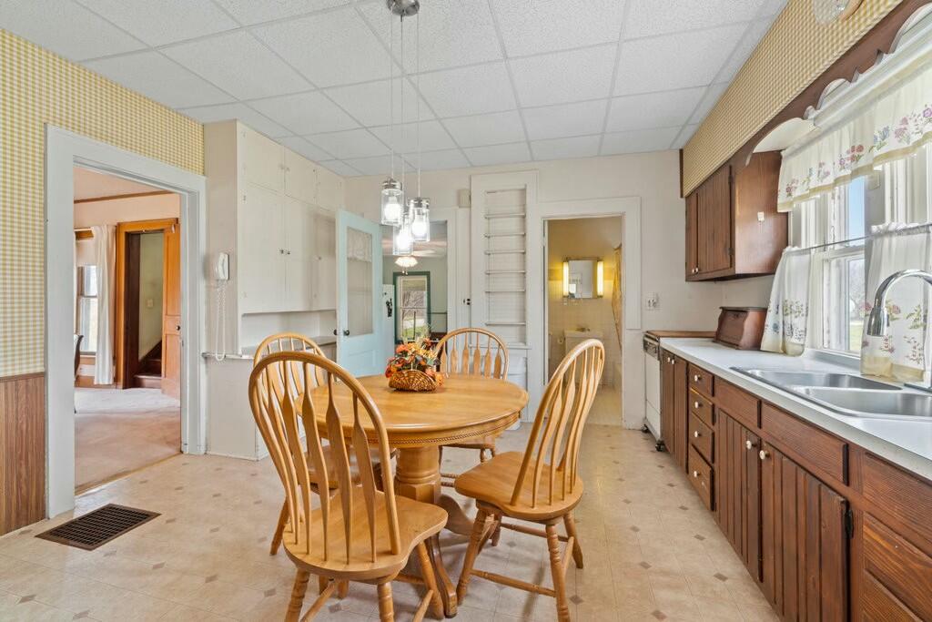1699 East John Beers Road St. Joseph, MI 49085 - Photo 8 of 25 tempImageAWv6bd