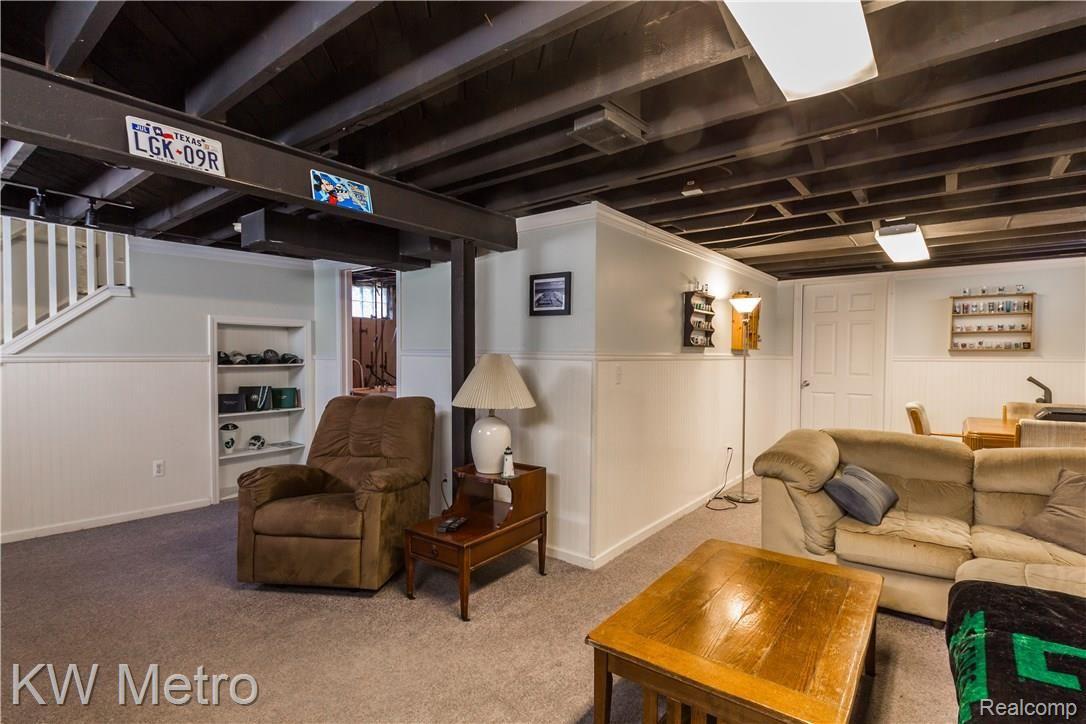 2261 Wiltshire Road Berkley, MI 48072 - Photo 15 of 20 2261 Wiltshire Rd-15.jpg