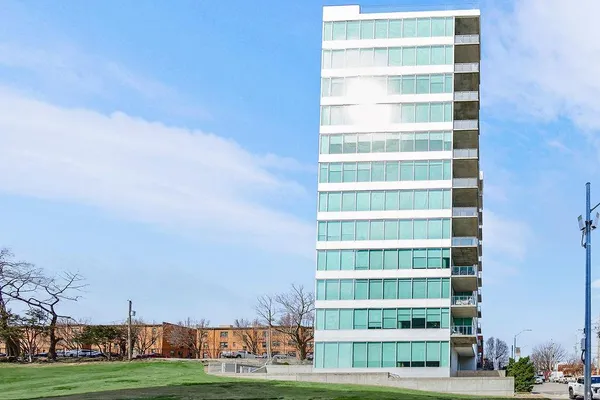 $950,000 | 4646 Broadway Boulevard, Unit 3S, Kansas City, MO 64112