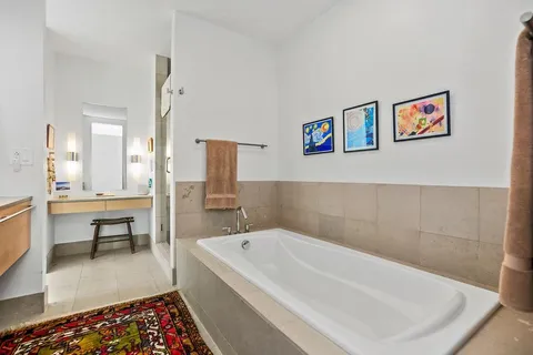 $950,000 | 4646 Broadway Boulevard, Unit 3S, Kansas City, MO 64112