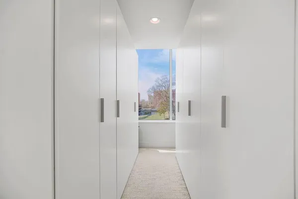 $950,000 | 4646 Broadway Boulevard, Unit 3S, Kansas City, MO 64112