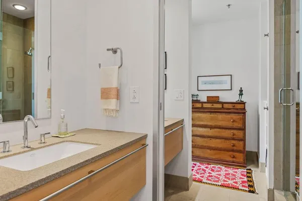 $950,000 | 4646 Broadway Boulevard, Unit 3S, Kansas City, MO 64112