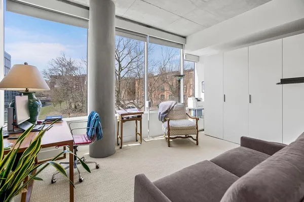 $950,000 | 4646 Broadway Boulevard, Unit 3S, Kansas City, MO 64112