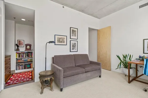 $950,000 | 4646 Broadway Boulevard, Unit 3S, Kansas City, MO 64112