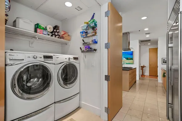 $950,000 | 4646 Broadway Boulevard, Unit 3S, Kansas City, MO 64112