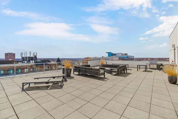 $950,000 | 4646 Broadway Boulevard, Unit 3S, Kansas City, MO 64112