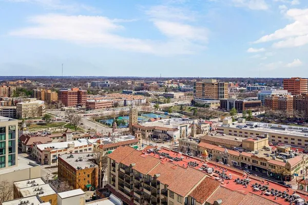 $950,000 | 4646 Broadway Boulevard, Unit 3S, Kansas City, MO 64112