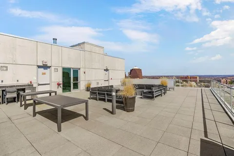 $950,000 | 4646 Broadway Boulevard, Unit 3S, Kansas City, MO 64112