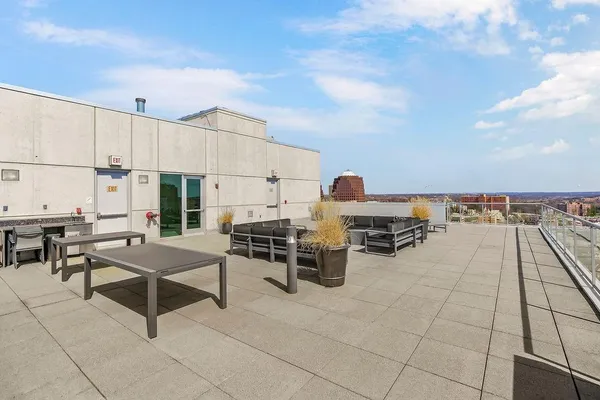 $950,000 | 4646 Broadway Boulevard, Unit 3S, Kansas City, MO 64112