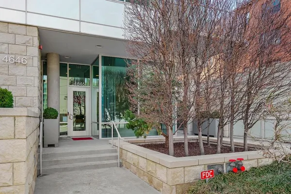 $950,000 | 4646 Broadway Boulevard, Unit 3S, Kansas City, MO 64112