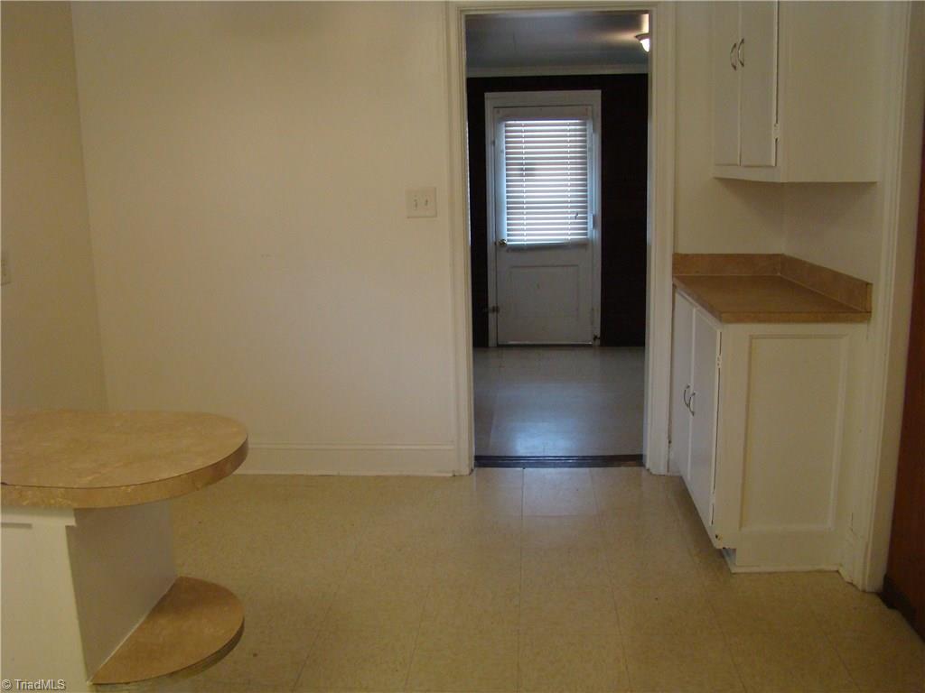 235 Rolling Road Burlington, NC 27217 - Photo 5 of 19 Gallery Image 5