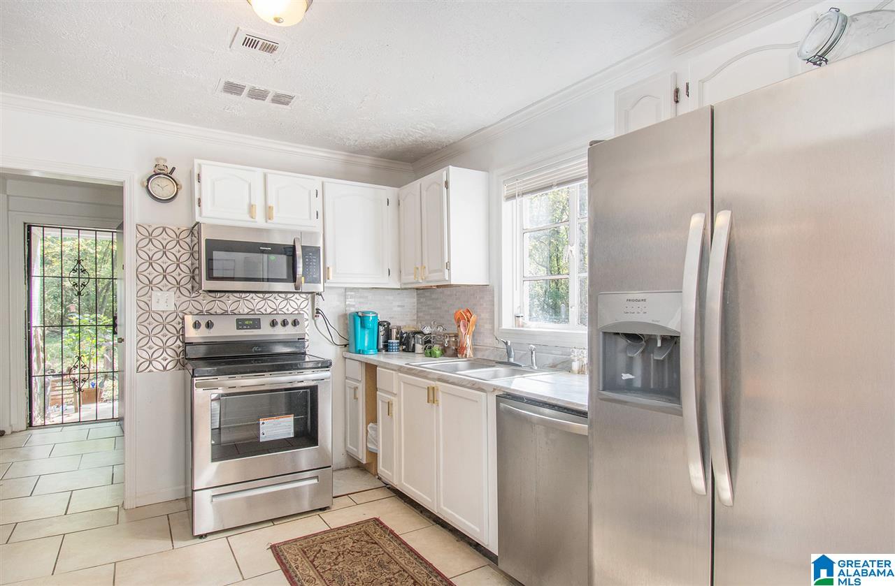 533 Midway Street Birmingham, AL 35228 - Photo 8 of 19