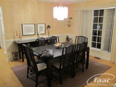 737 East River Road Flushing, MI 48433 - Photo 10 of 22 20267906-9.JPG