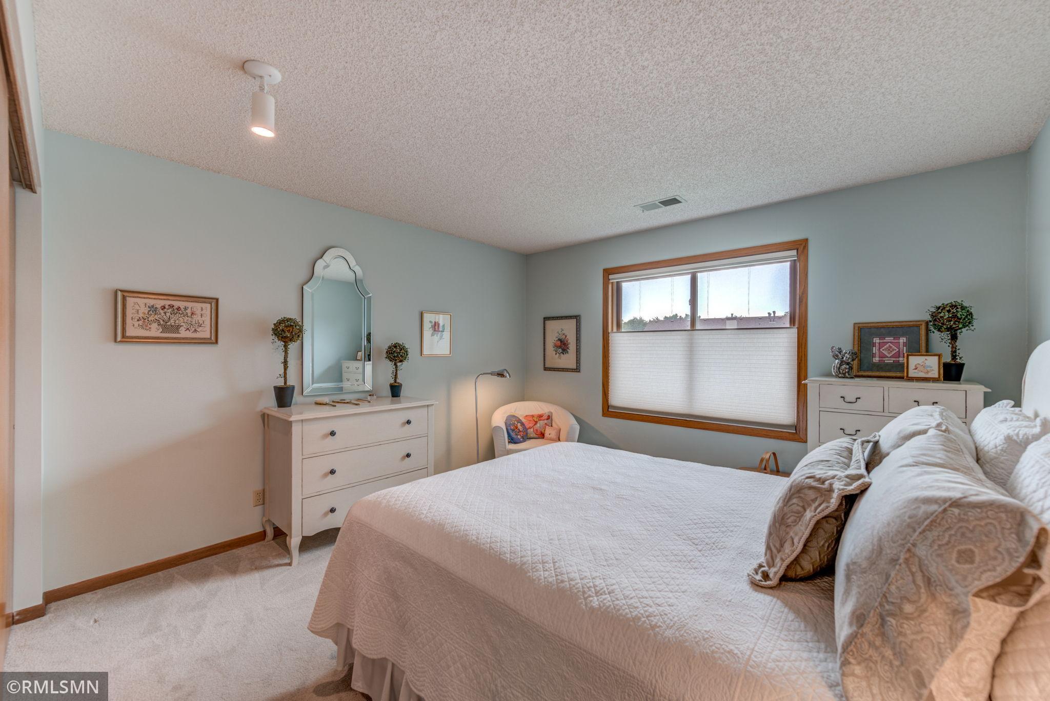 760 County Rd F West, Unit H Shoreview, MN 55126 - Photo 13 of 22 Gallery Image 13