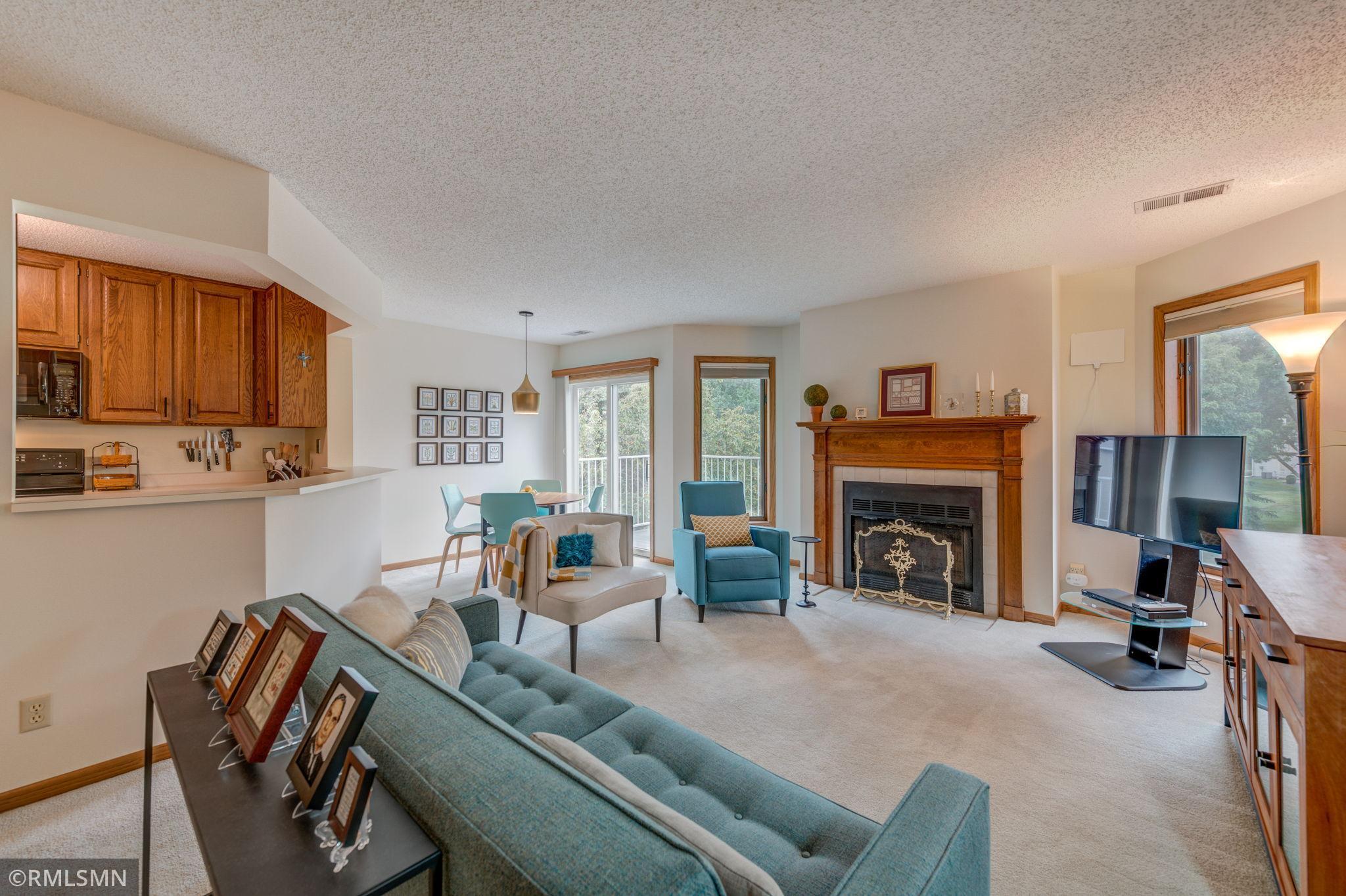760 County Rd F West, Unit H Shoreview, MN 55126 - Photo 4 of 22 Gallery Image 4