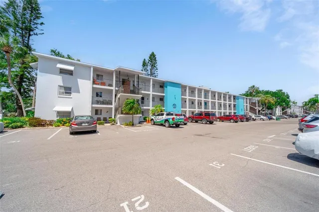 $110,000 | 2113 Canal Drive, Unit B2, Bradenton, FL 34207