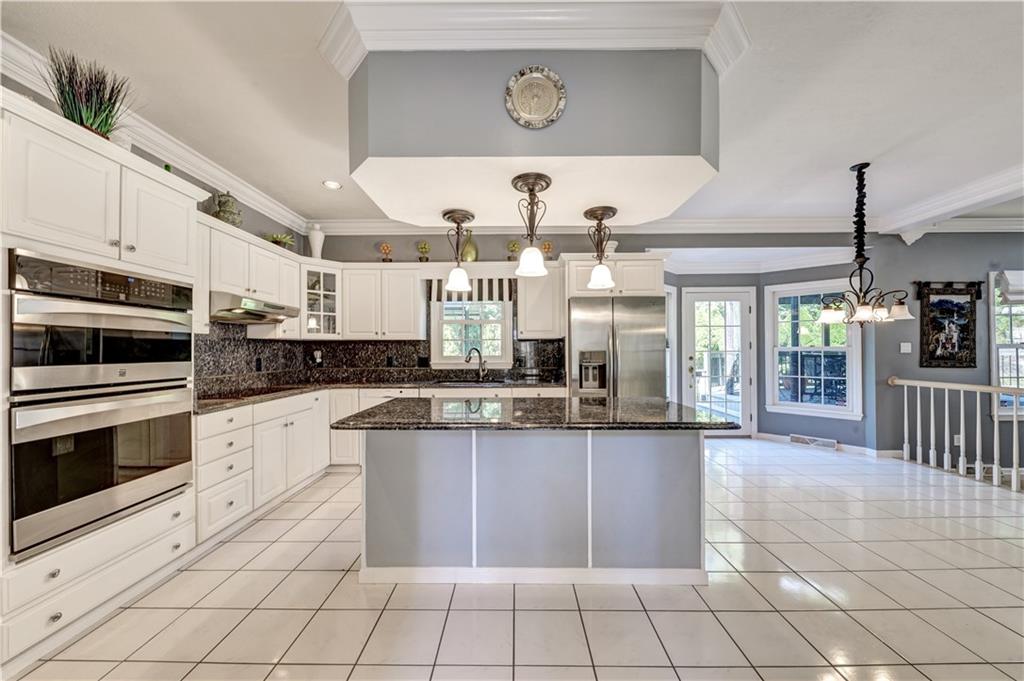 385 Cobblestone Circle McKees Rocks, PA 15136 - Photo 7 of 25