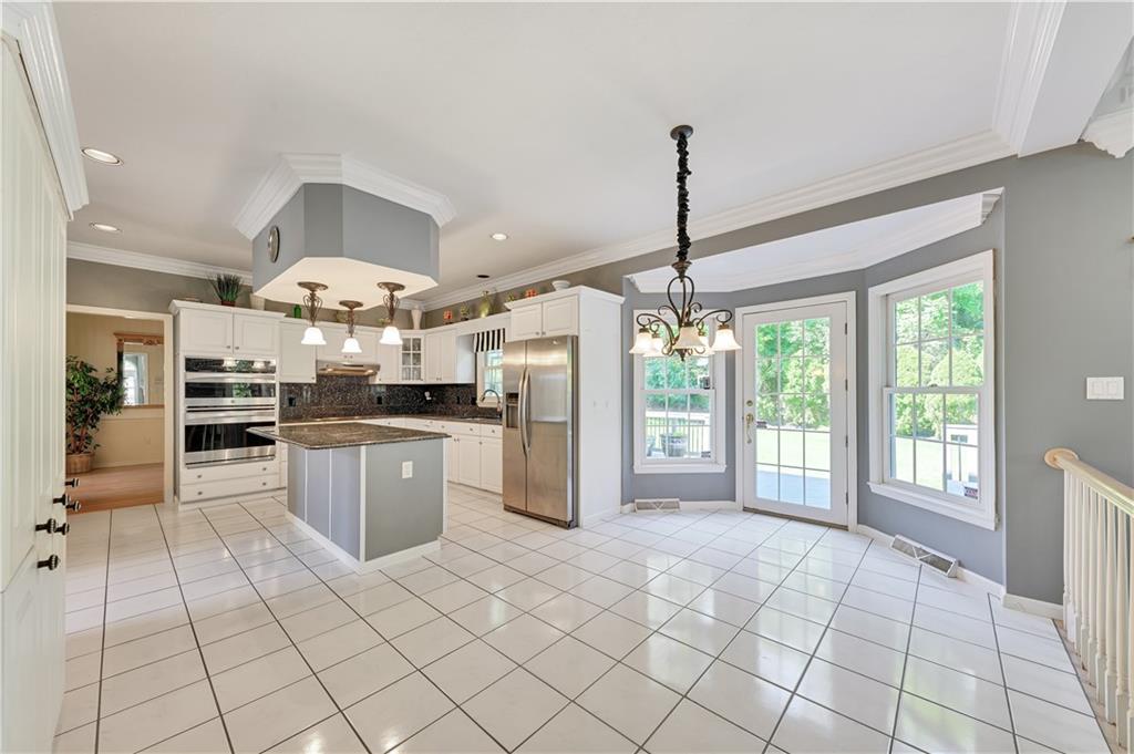 385 Cobblestone Circle McKees Rocks, PA 15136 - Photo 8 of 25