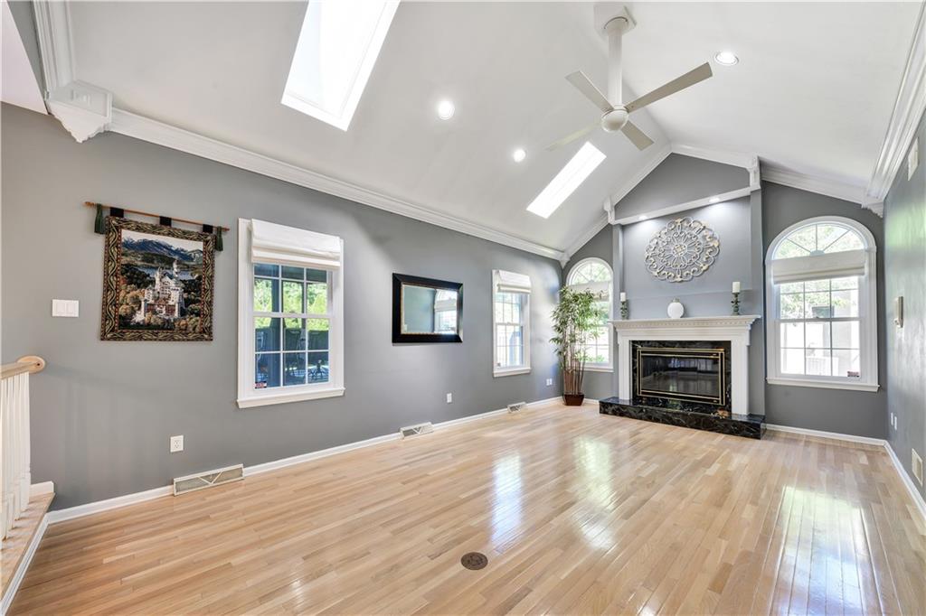 385 Cobblestone Circle McKees Rocks, PA 15136 - Photo 10 of 25