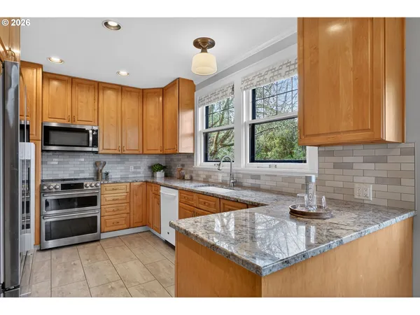 $875,000 | 6971 North Vincent Avenue, Portland, OR 97217