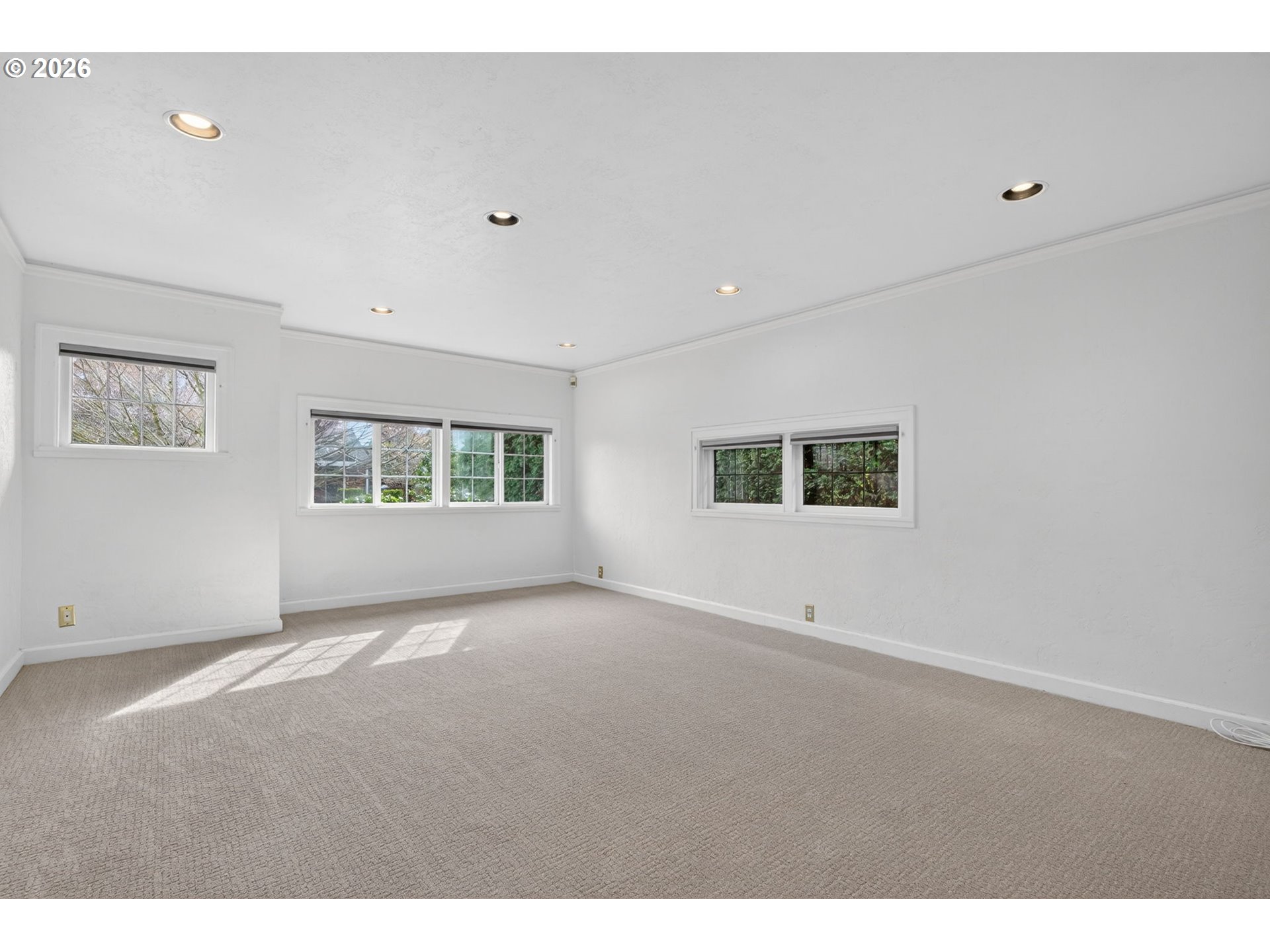 6971 North Vincent Avenue Portland, OR 97217 - Photo 19 of 48 a view of an empty room with a window