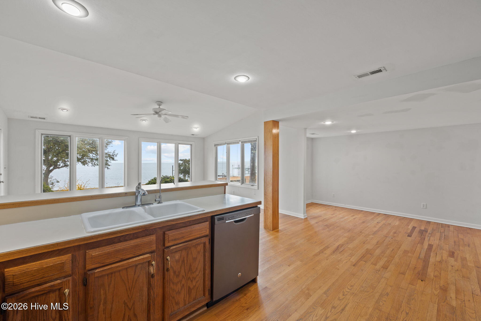 236 Morrison Road Oriental, NC 28571 - Photo 12 of 64 14-web-or-mls-0C0A2205_1