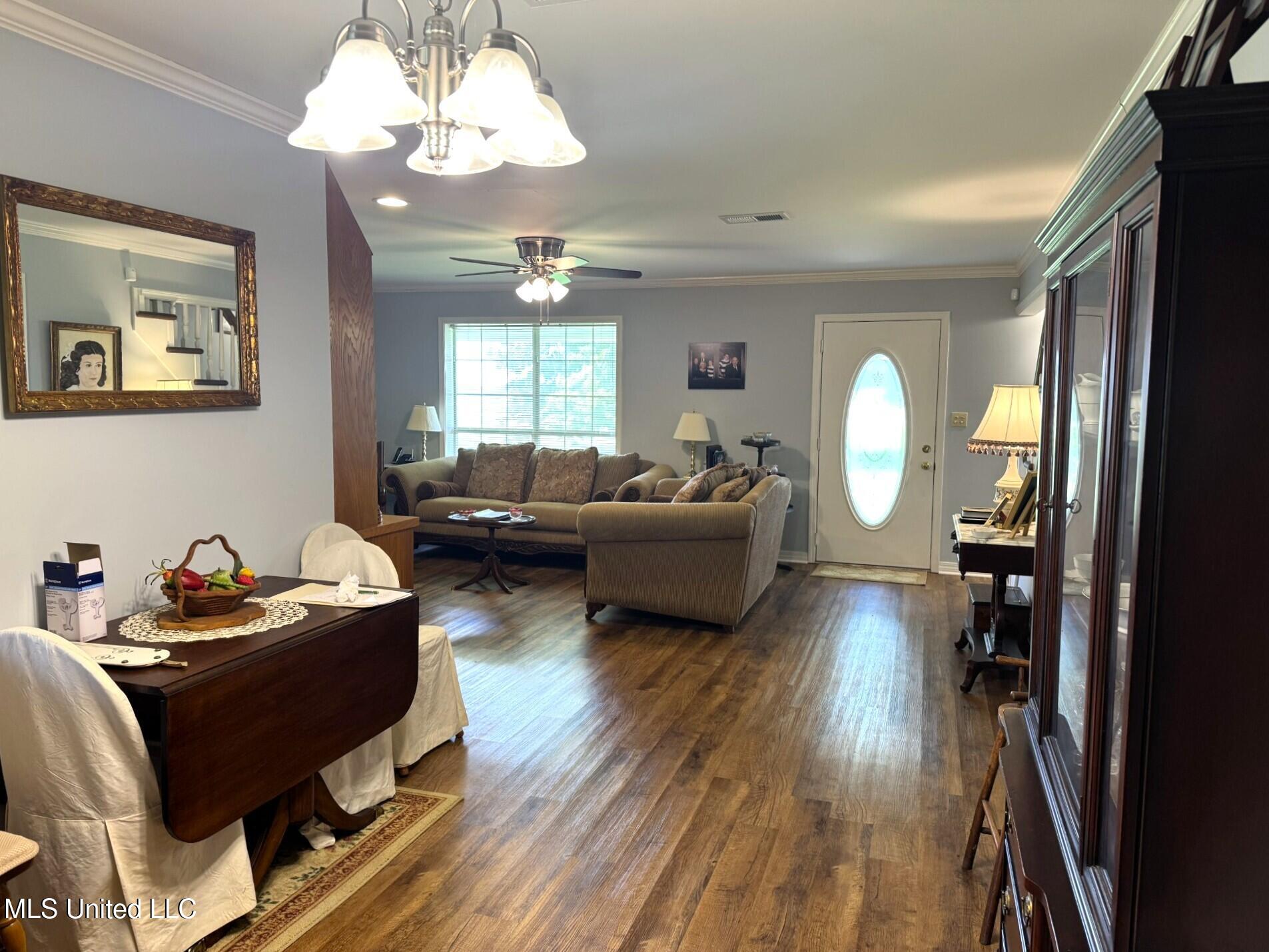 1603 State Rte 568 Ferriday, LA 71334 - Photo 5 of 55 thumbnail_IMG_3050.jpg 1603 9