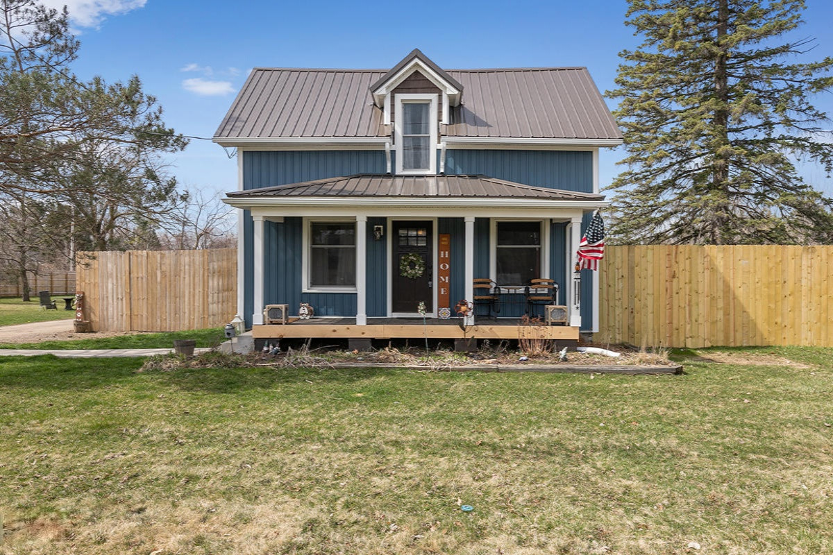 2001 North Canal Road Lansing, MI 48917 - Photo 1 of 26 IMG_1000