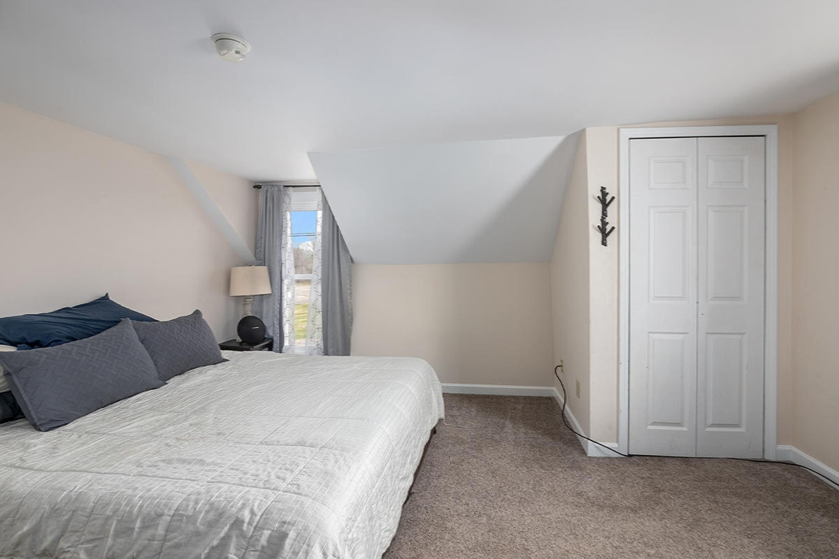 2001 North Canal Road Lansing, MI 48917 - Photo 13 of 26 IMG_1012