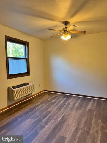 $1,395 | 205 Catalpa Lane, Red Lion, PA 17356