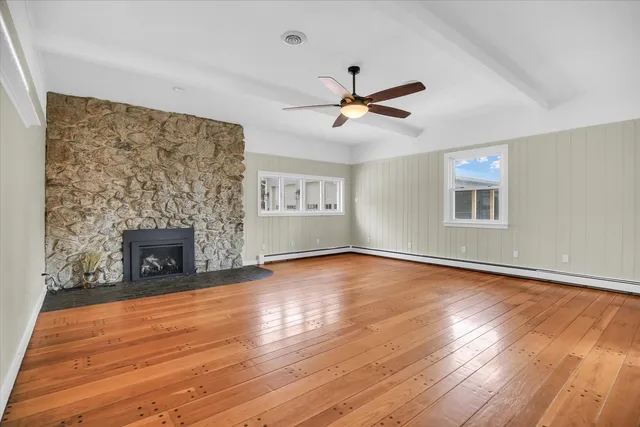 $400,000 | 303 West Evergreen Drive, St. Joseph, IL 61873