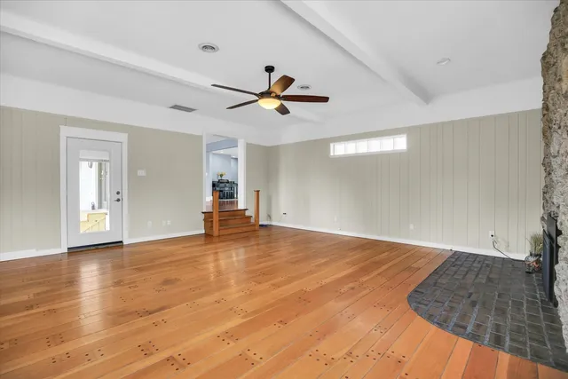 $400,000 | 303 West Evergreen Drive, St. Joseph, IL 61873