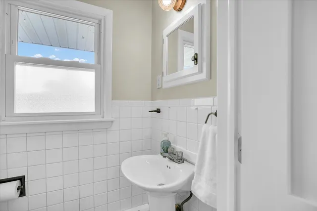 $400,000 | 303 West Evergreen Drive, St. Joseph, IL 61873