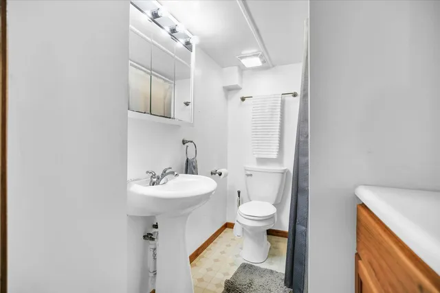 $400,000 | 303 West Evergreen Drive, St. Joseph, IL 61873