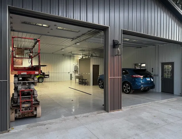 $400,000 | 303 West Evergreen Drive, St. Joseph, IL 61873