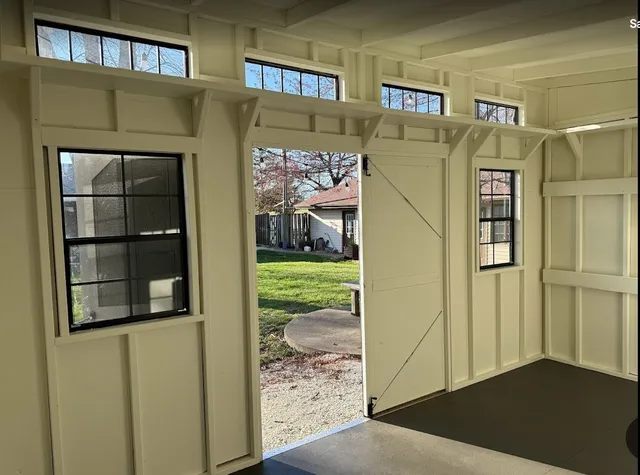 $400,000 | 303 West Evergreen Drive, St. Joseph, IL 61873