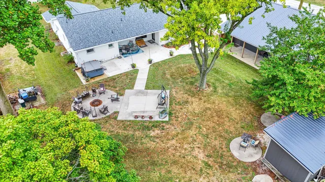 $400,000 | 303 West Evergreen Drive, St. Joseph, IL 61873