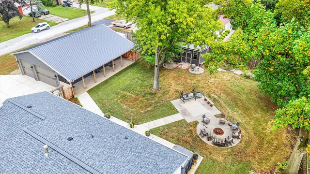 $400,000 | 303 West Evergreen Drive, St. Joseph, IL 61873