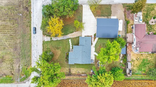 $400,000 | 303 West Evergreen Drive, St. Joseph, IL 61873