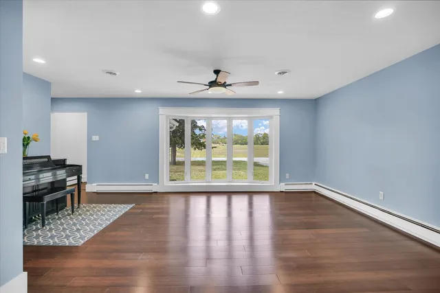 $400,000 | 303 West Evergreen Drive, St. Joseph, IL 61873