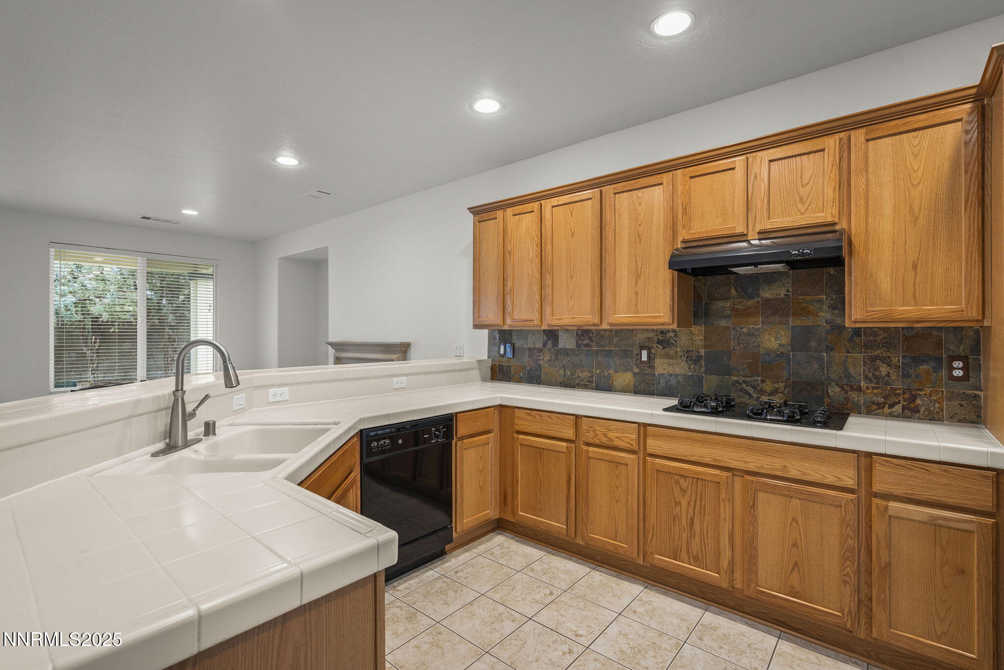 1810 Evergreen Ridge Way Reno, NV 89523 - Photo 11 of 27 15-web-or-mls-_DSC0317