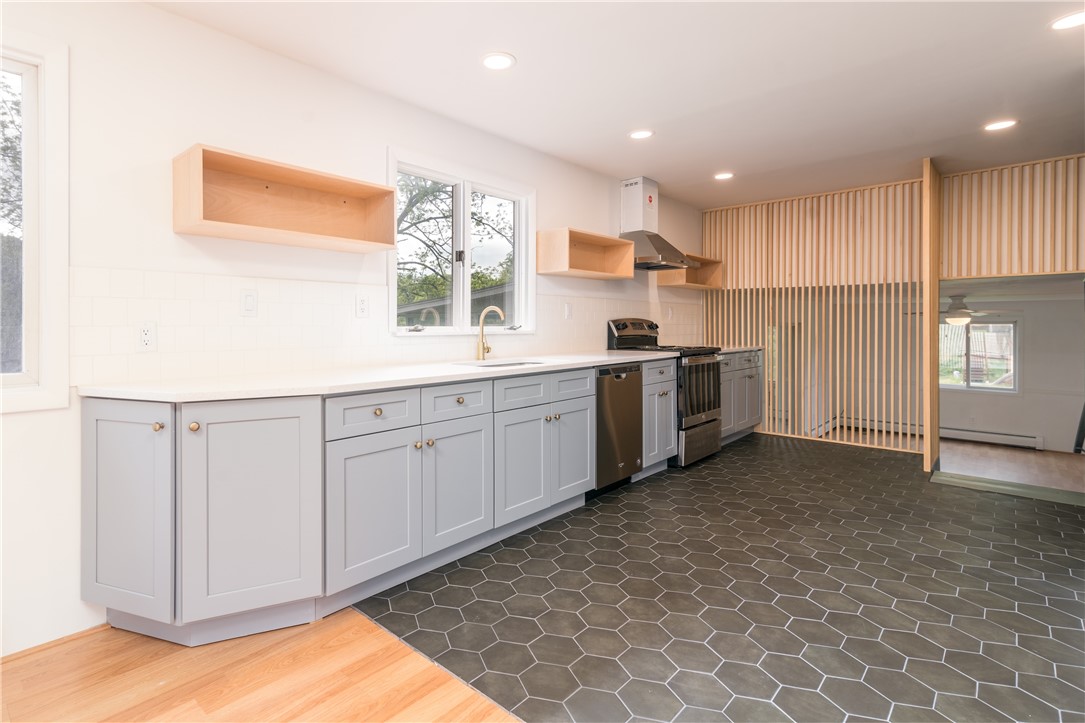 9 Christian Hill Road Westerly, RI 02891 - Photo 3 of 33