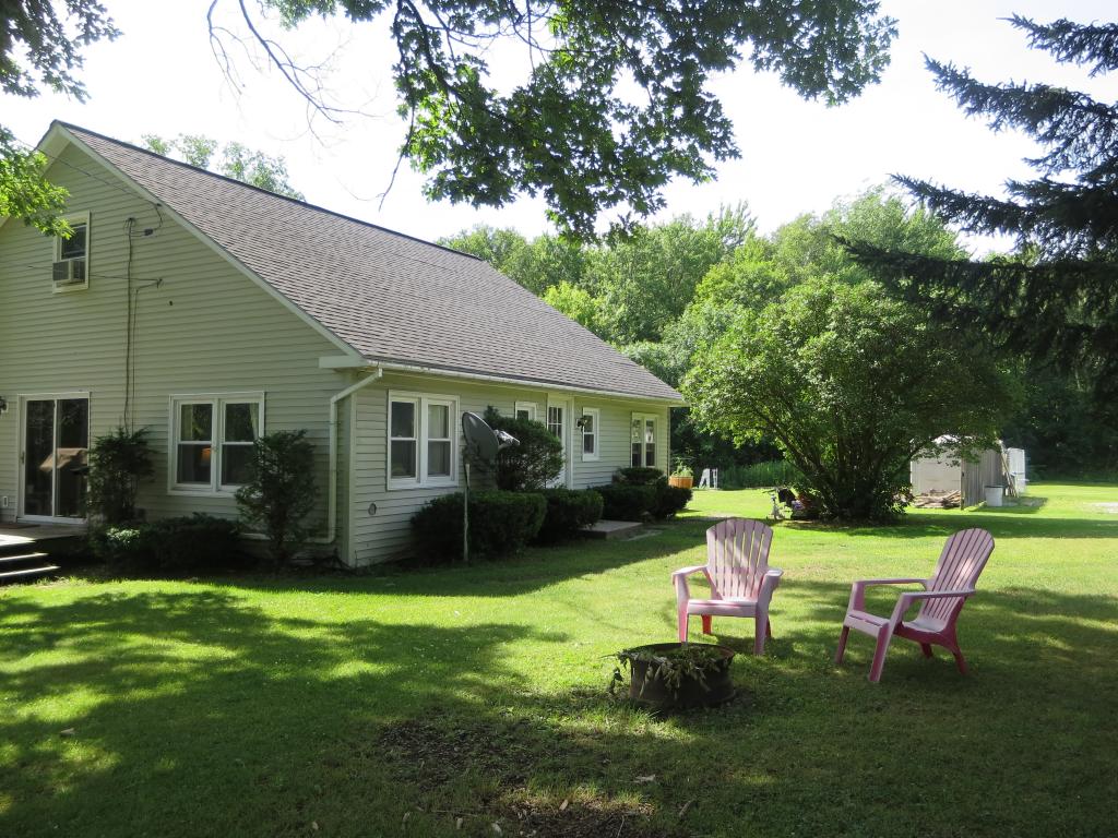 1856 Buck Hill Road Shaftsbury, VT 05201 - Photo 2 of 12 Gallery Image 2