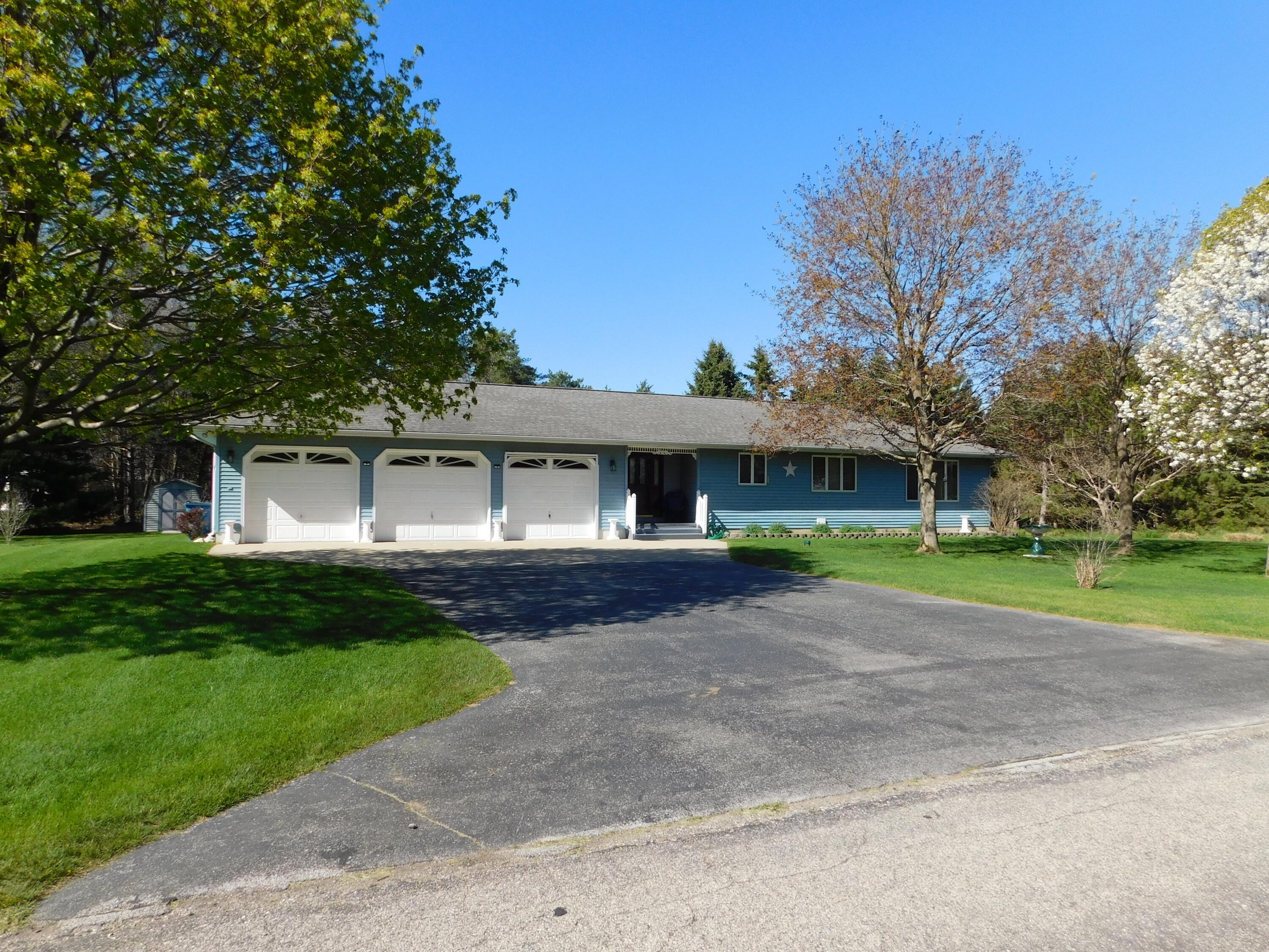 1576 Anthony Road Manistee, MI 49660 - Photo 2 of 34 DSCN1659