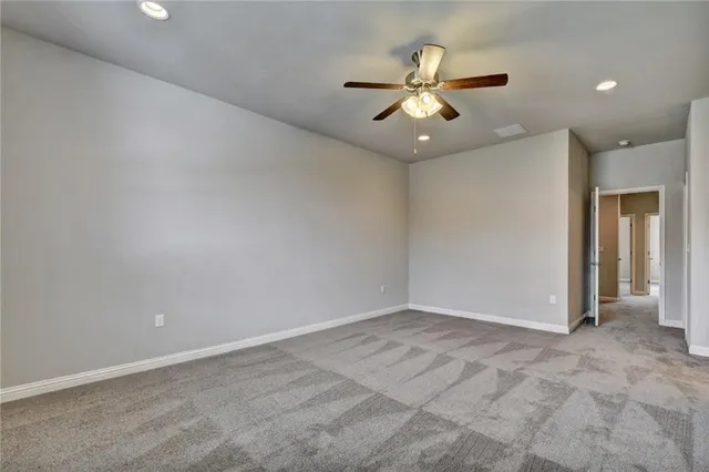 en view of an empty room