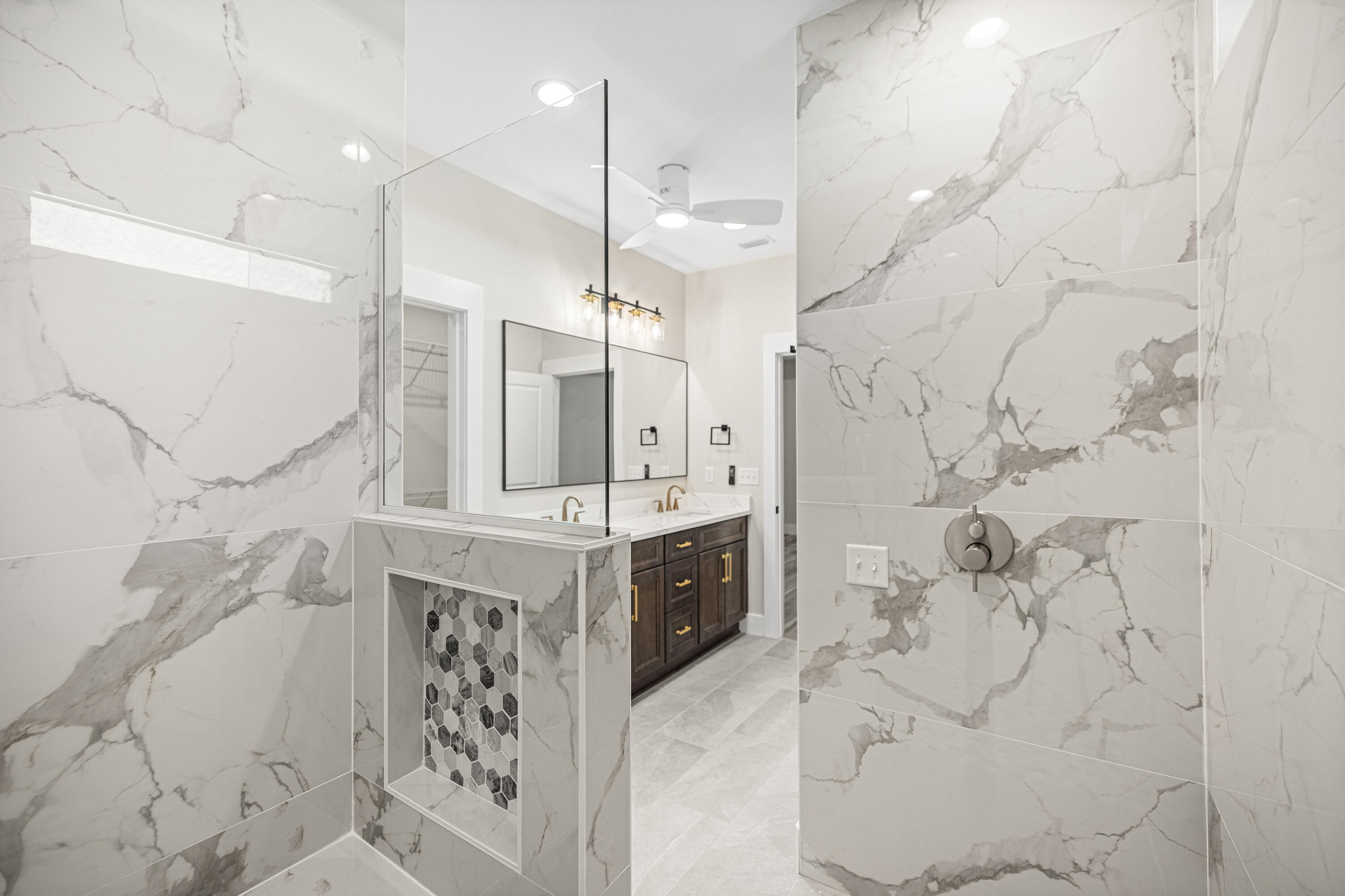 109 Spruce Street Freeport, FL 32439 - Photo 14 of 31 Zero Entry Shower 1