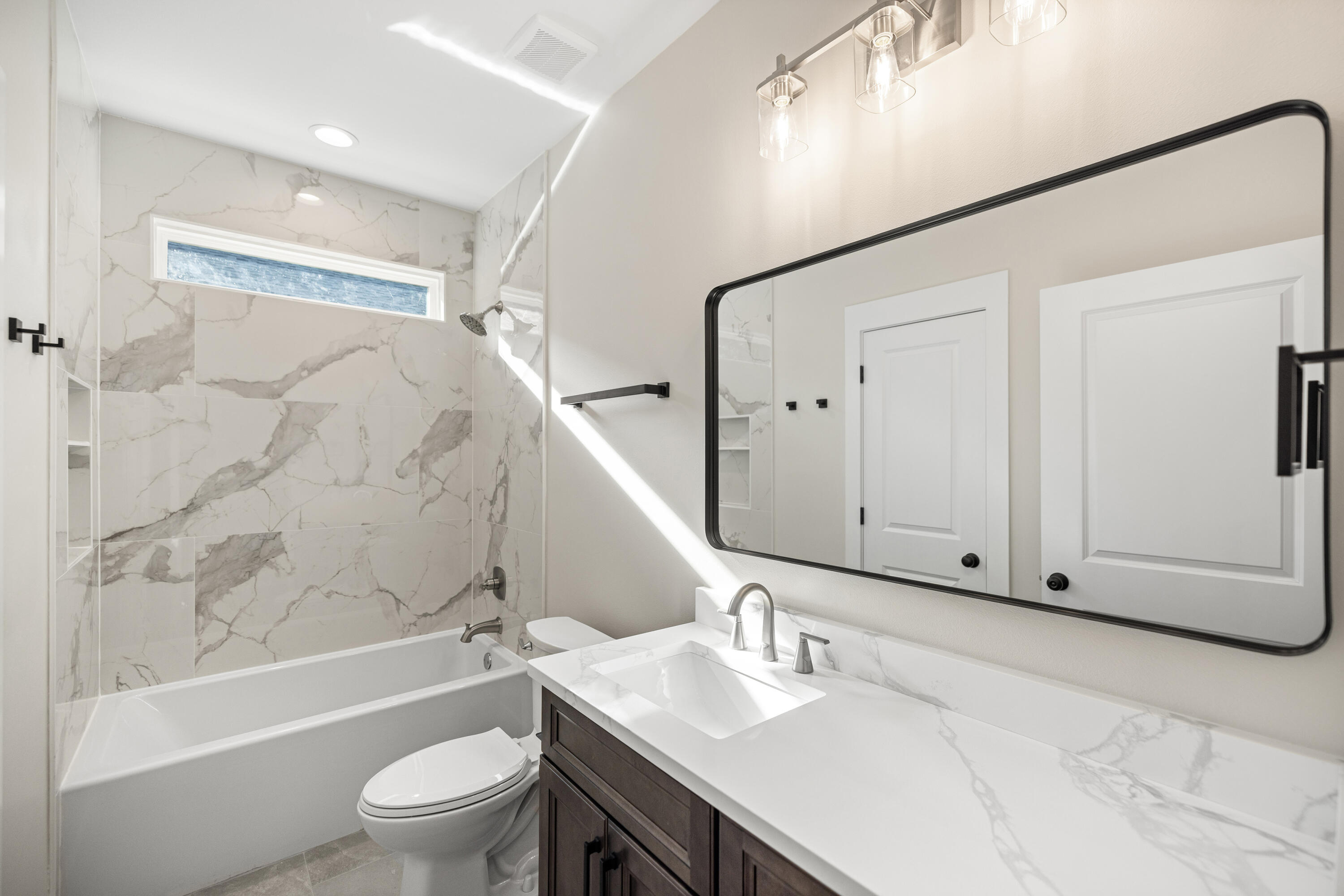 109 Spruce Street Freeport, FL 32439 - Photo 20 of 31 2nd Bath